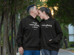 בגדים תואמים לזוגות קפוצ'ון באנגלית – Everything